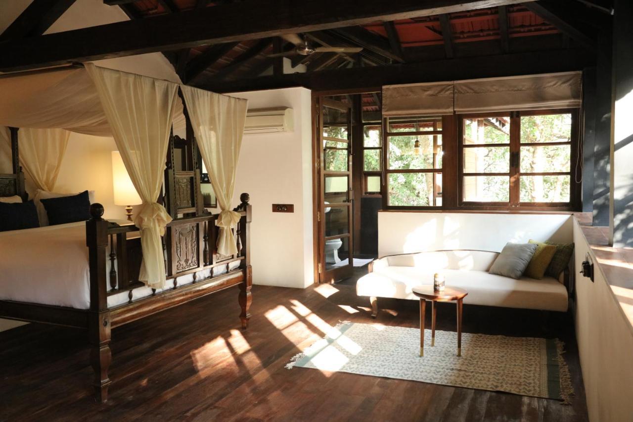 The Postcard Moira, Goa Tivim